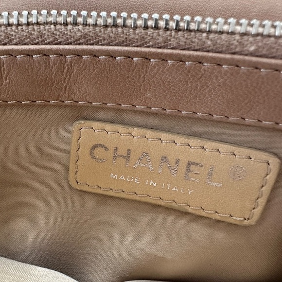 Chanel Ultimate Stitch Flap Snakeskin Crossbody Bag - Picture 5 of 12